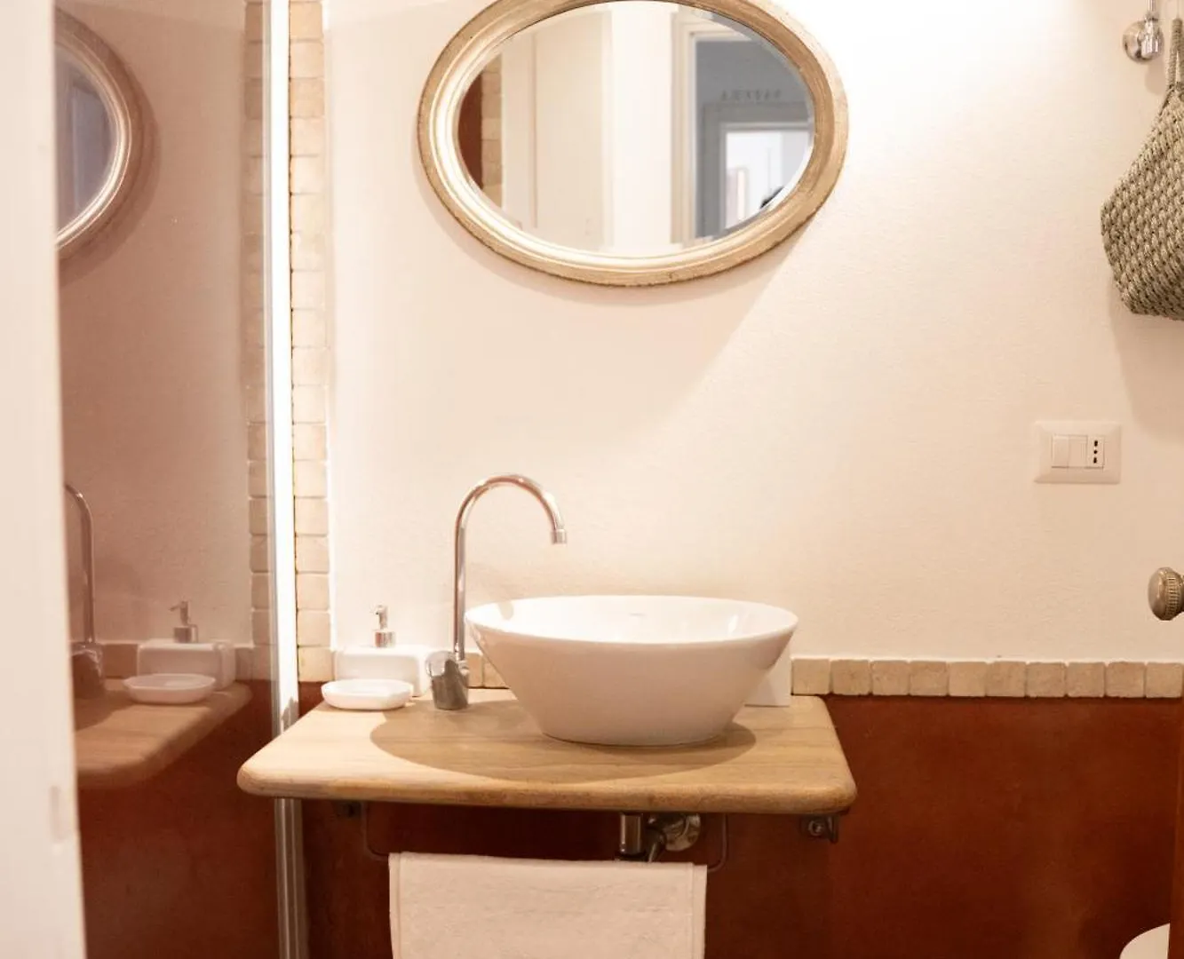 Bed and Breakfast Stanza Viaggio Carloforte  Bed & Breakfast Carloforte (Isola di San Pietro)